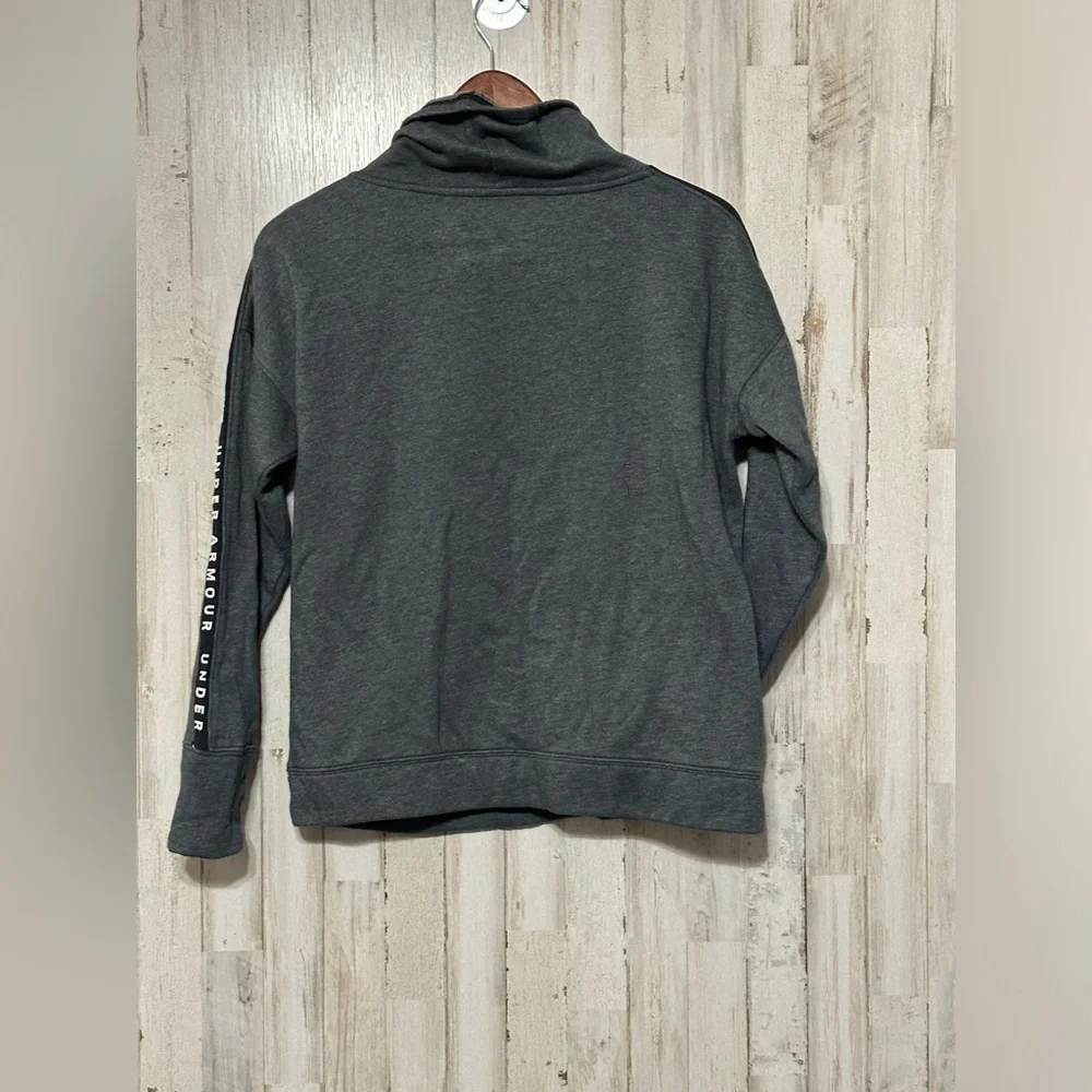 Under Armour‎ Pull Over